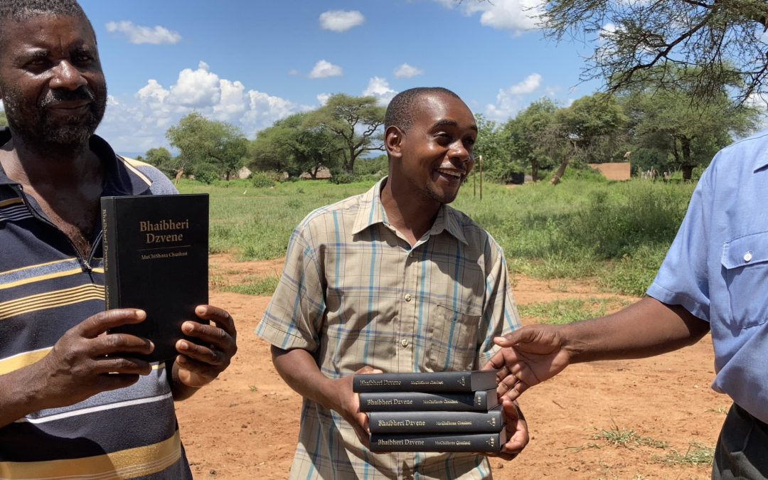 HASTEN shares Bibles in Zimbabwe in the Shona language